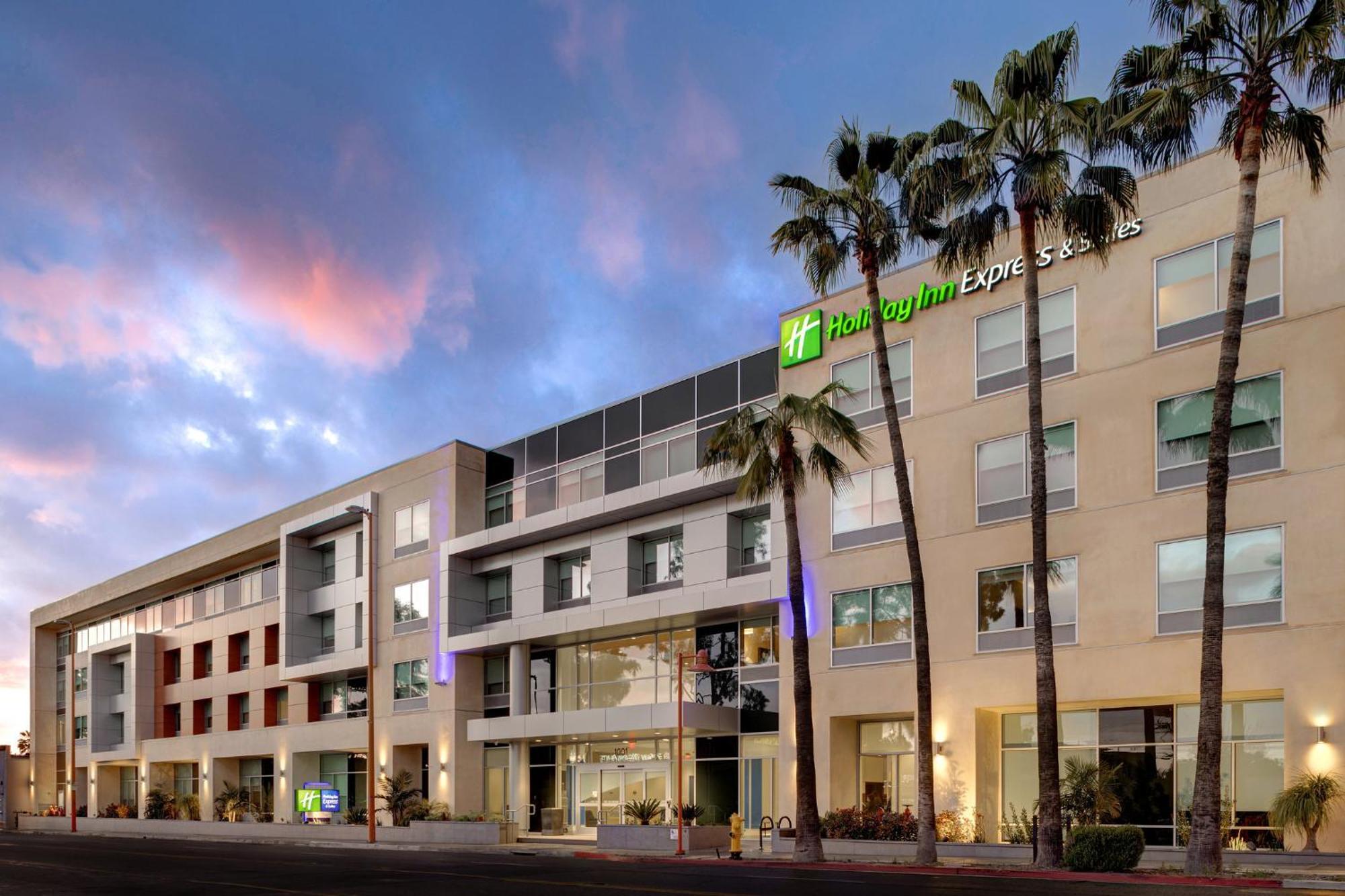 Holiday Inn Express & Suites - Glendale Downtown Eksteriør billede