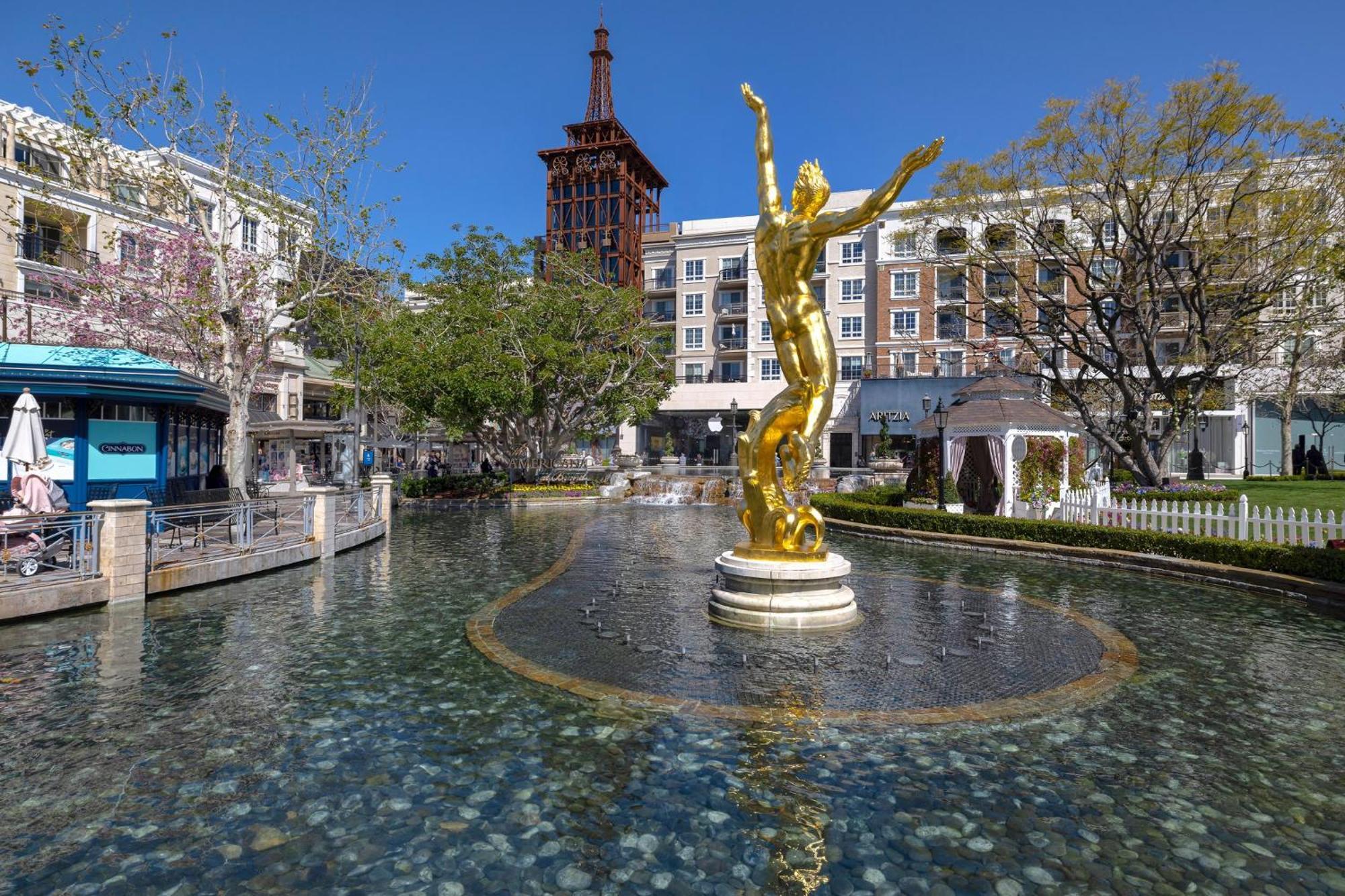 Holiday Inn Express & Suites - Glendale Downtown Eksteriør billede